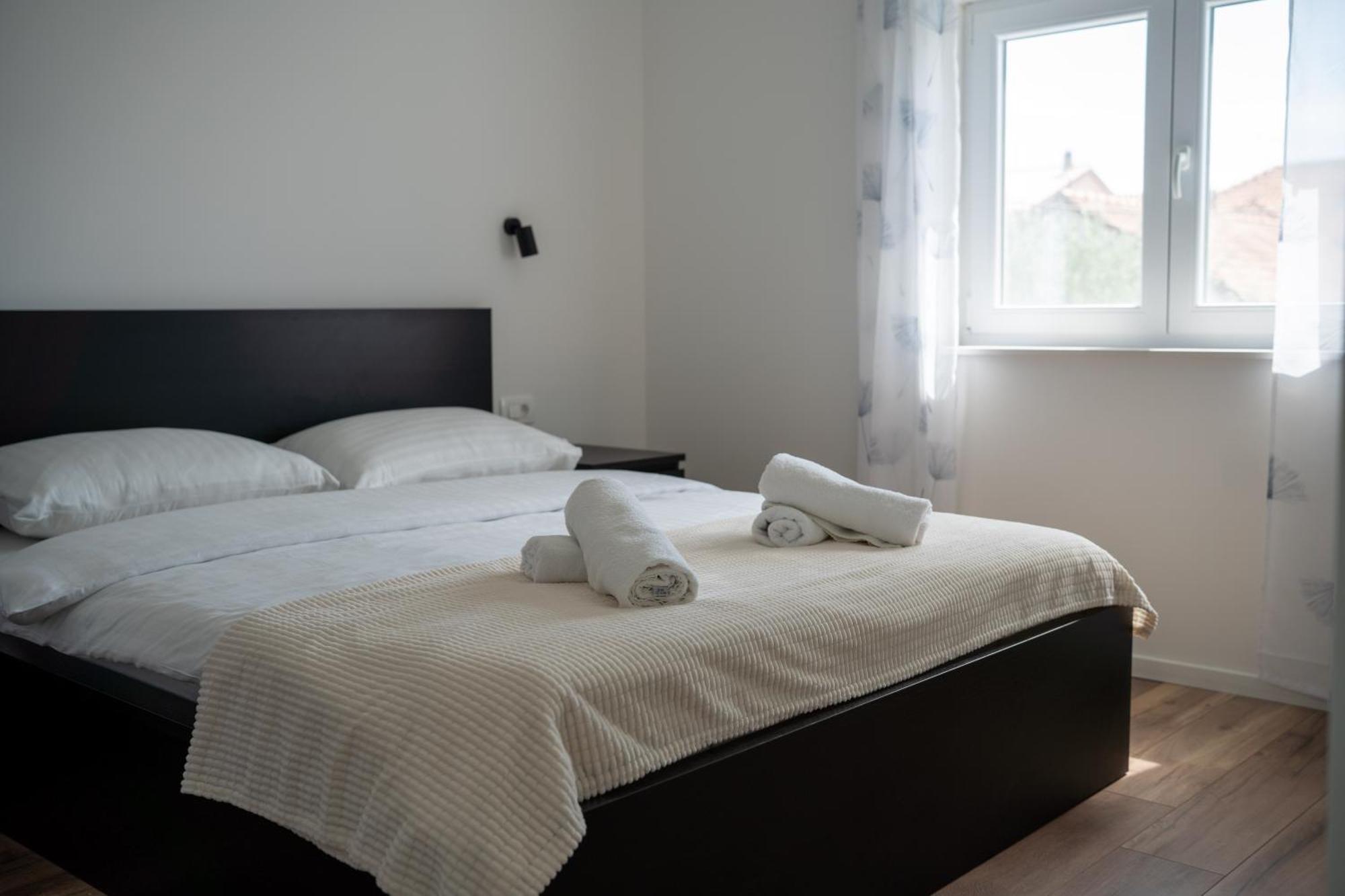 Bernie Apartments With A Pool Zadar Luaran gambar
