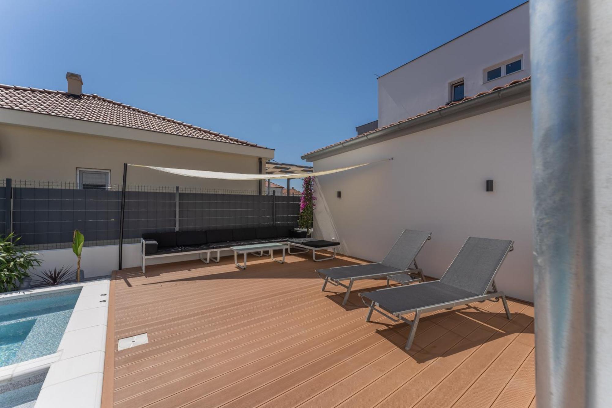 Bernie Apartments With A Pool Zadar Luaran gambar